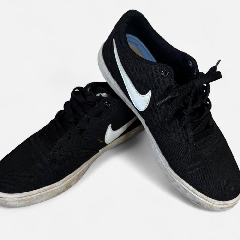 Nike Women's Black Trainers